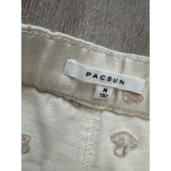 PacSun Mushroom Embroidered Elastic Waist Shorts in Bone Size Medium NWT - Picture 4 of 9
